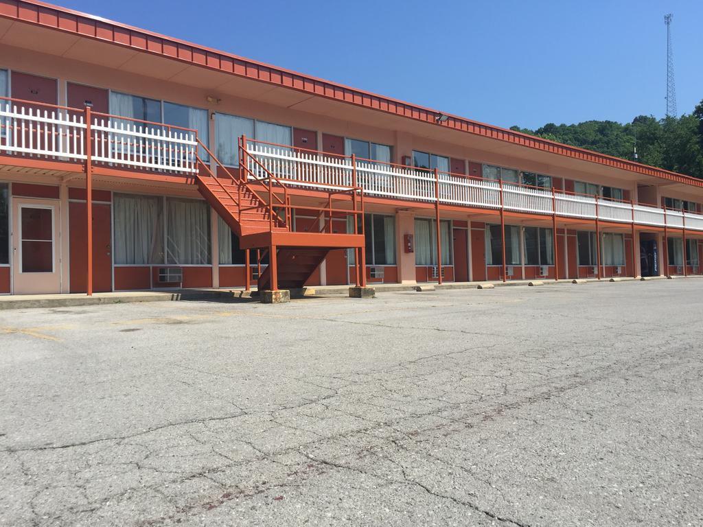 Daniel Boone Motor Inn Pikeville Kültér fotó