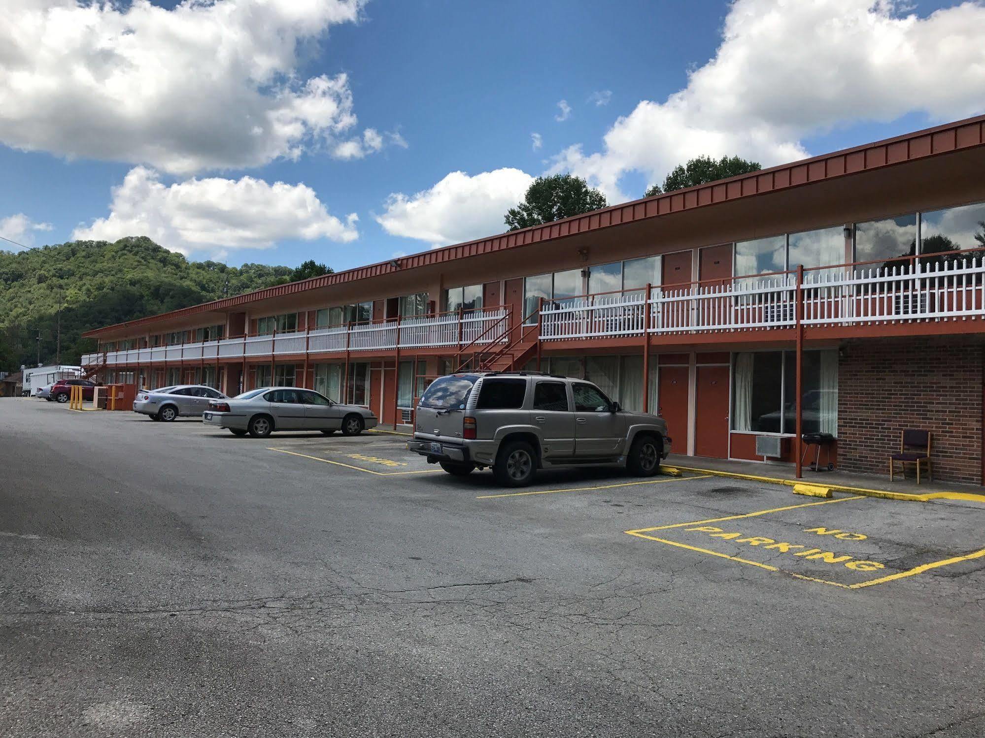 Daniel Boone Motor Inn Pikeville Kültér fotó