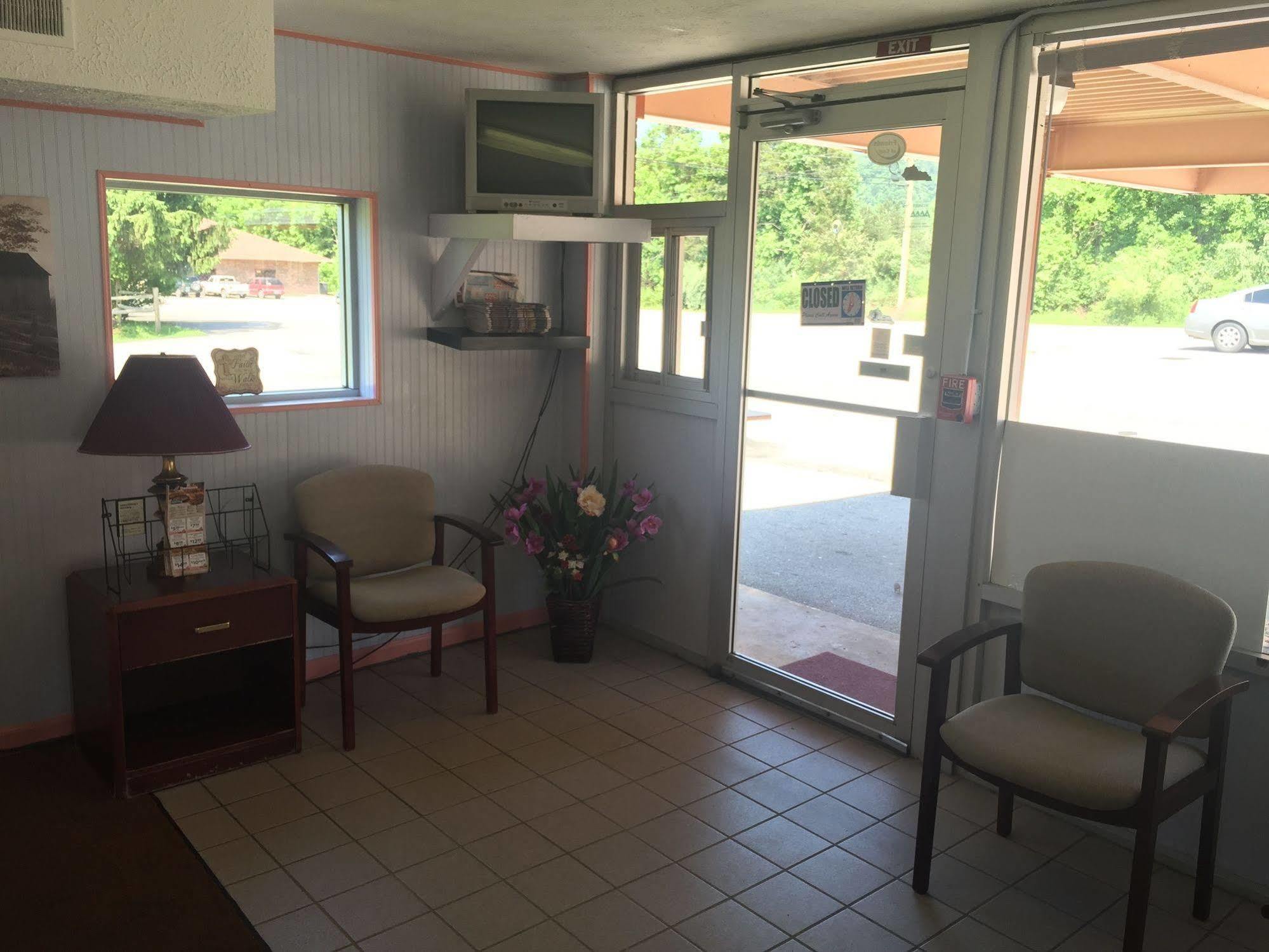 Daniel Boone Motor Inn Pikeville Kültér fotó