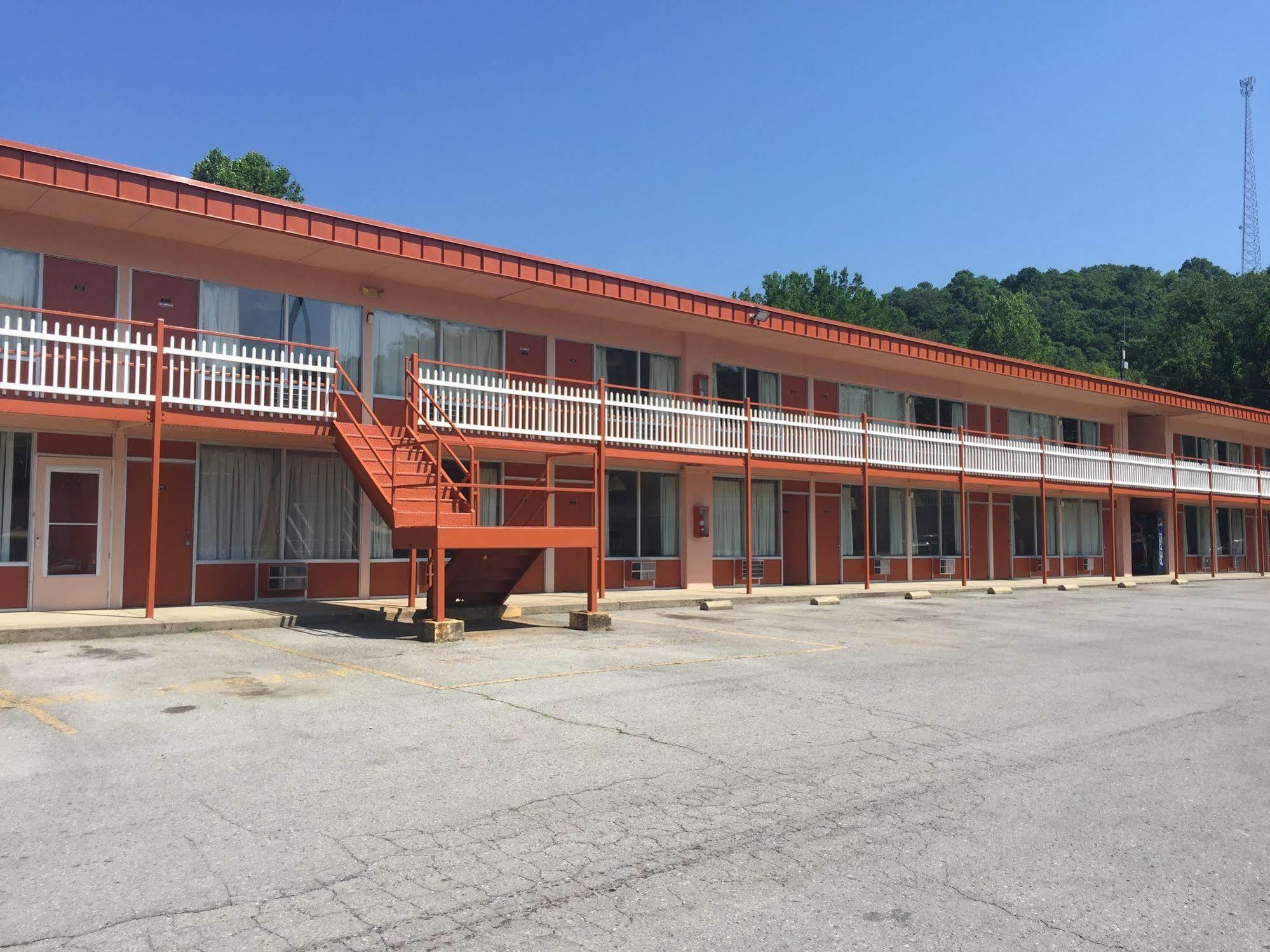 Daniel Boone Motor Inn Pikeville Kültér fotó
